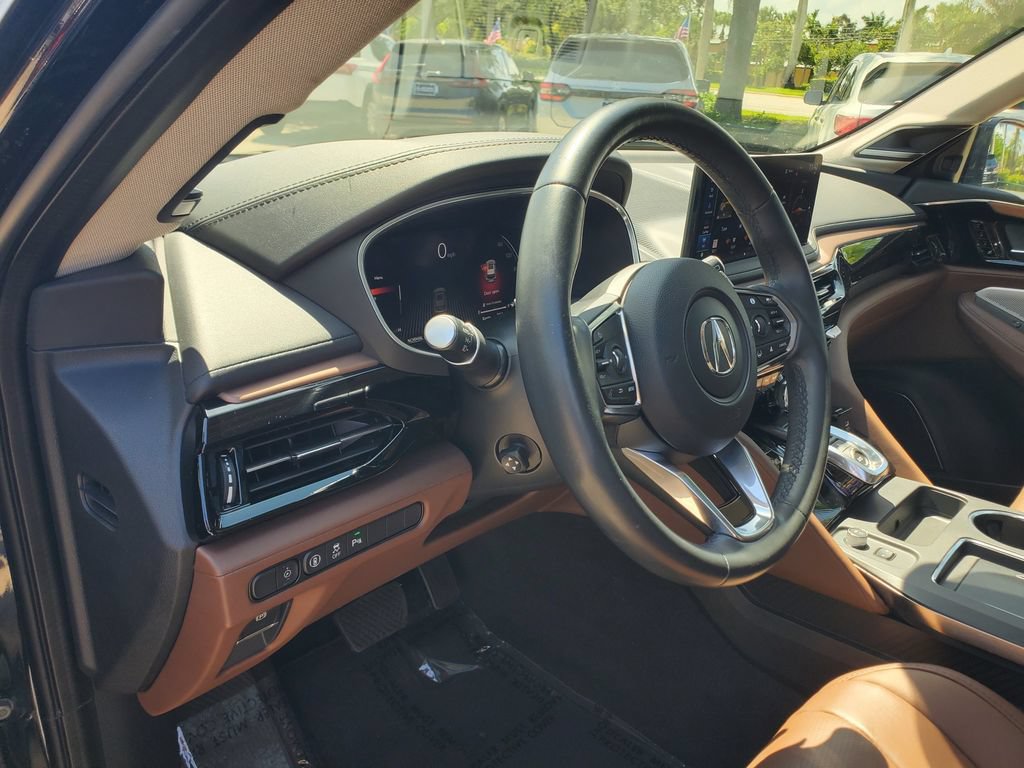 Used 2025 Acura MDX w/ Technology Package FWD image 16