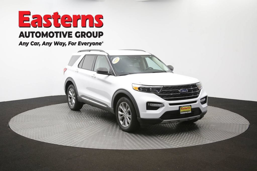 Used 2022 Ford Explorer XLT w/ Equipment Group 202A AWD/4WD image 53