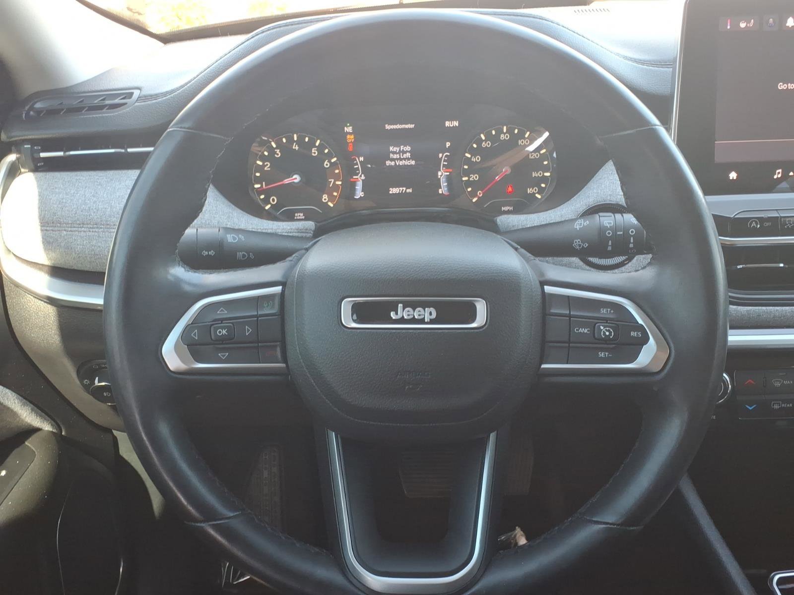 Used 2022 Jeep Compass Latitude image 12