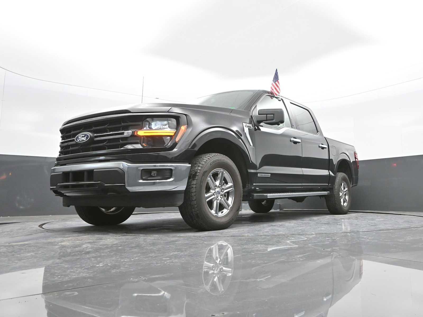 Used 2024 Ford F150 XLT w/ Mobile Office Package image 31