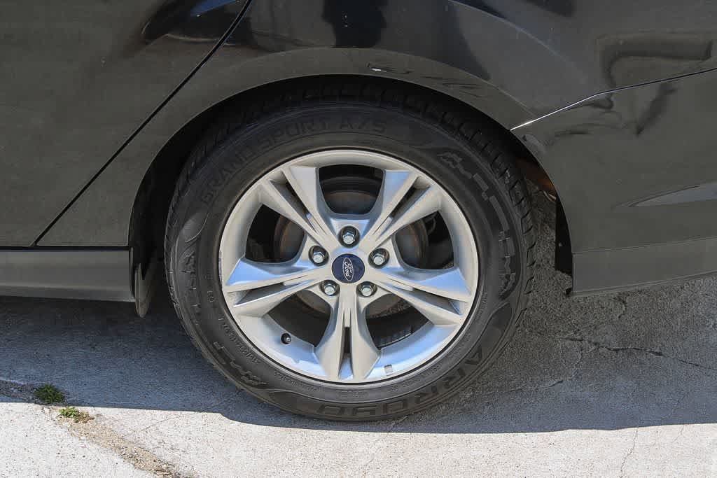 Used 2014 Ford Focus SE FWD image 6