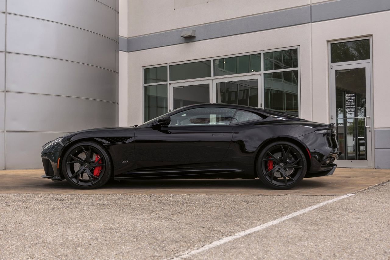 Used 2019 Aston Martin DBS Superleggera image 29