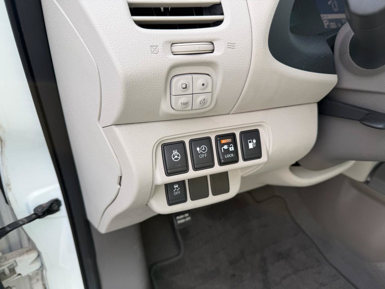 Used 2016 Nissan Leaf SV FWD image 10