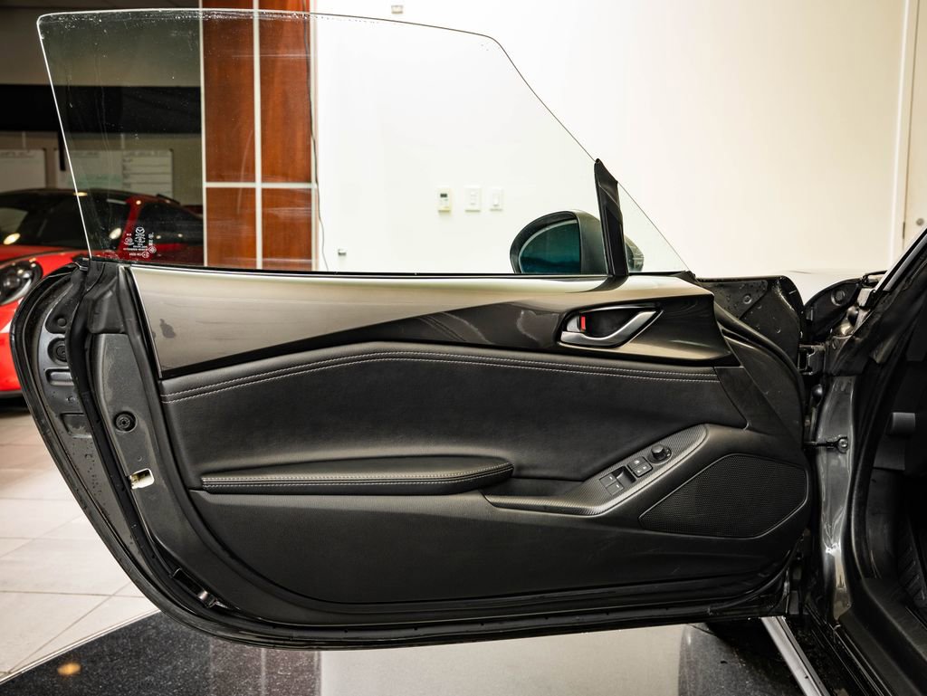 Used 2024 MAZDA MX-5 Miata RF Grand Touring RWD image 26