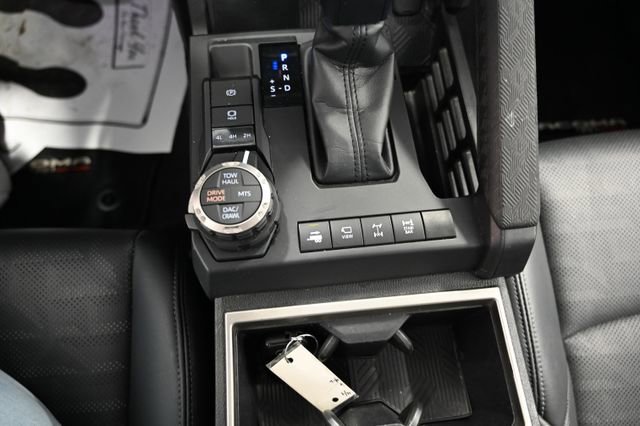 Used 2024 Toyota Tacoma TRD Off-Road w/ TRD Off Road Premium Package AWD/4WD image 20