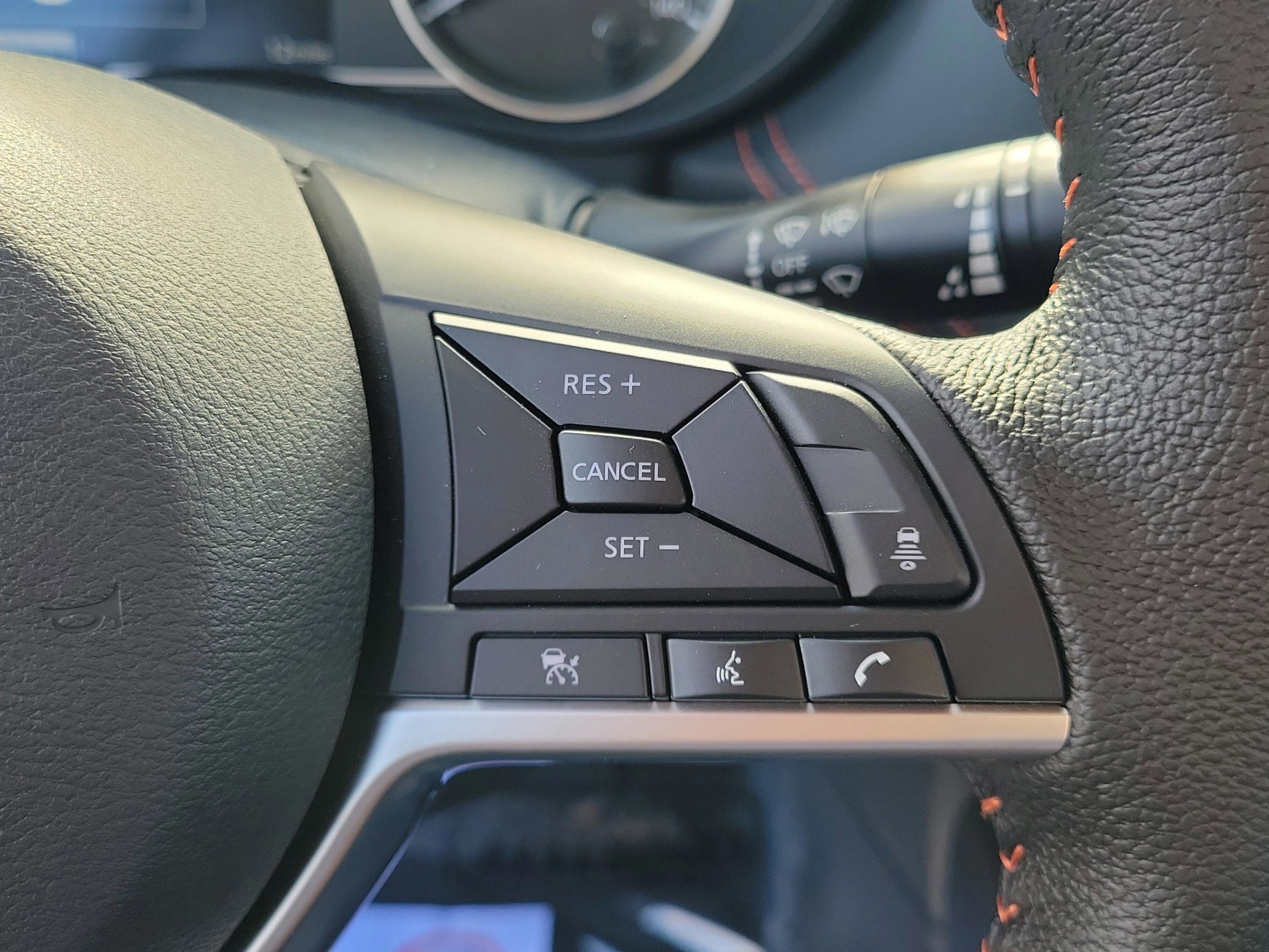 New 2025 Nissan Versa SR w/ Trunk Package FWD image 25