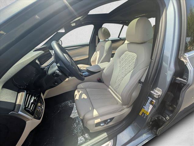 Used 2021 BMW 530e w/ Parking Assistance Package RWD image 11