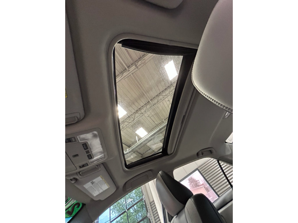 Used 2016 Toyota Camry SE w/ Moonroof Package FWD image 54