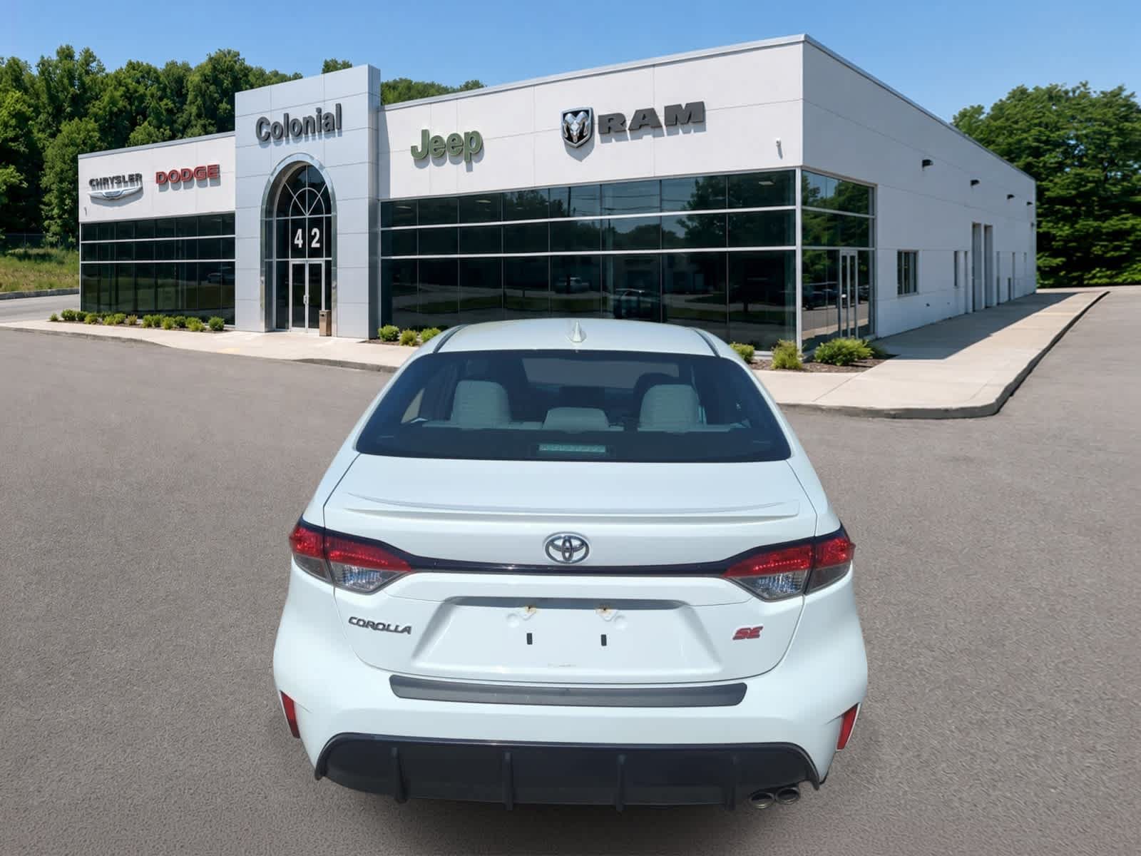 Used 2024 Toyota Corolla SE FWD image 5