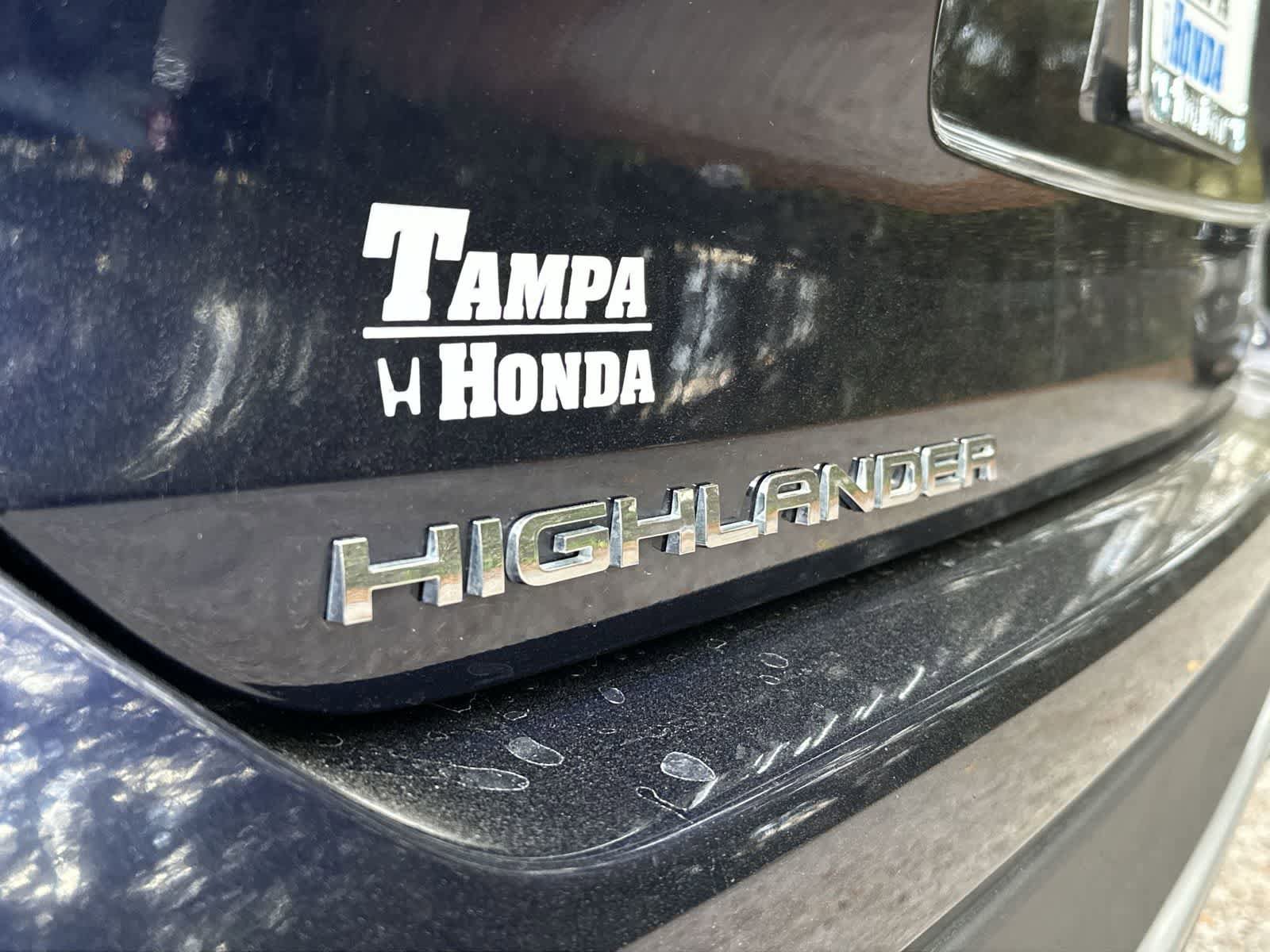 Used 2024 Toyota Highlander LE image 7