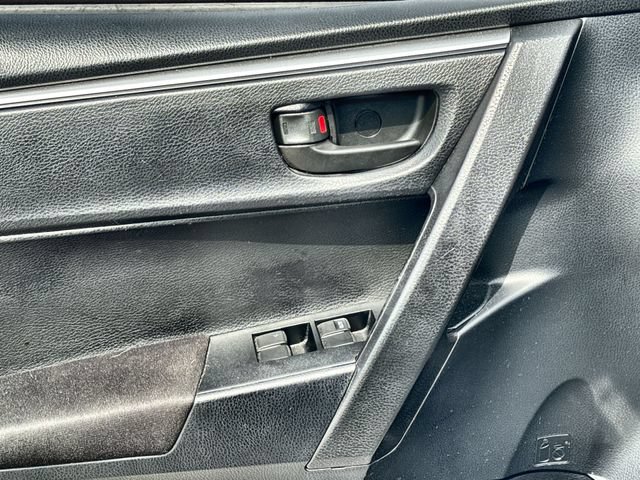Used 2015 Toyota Corolla L FWD image 13