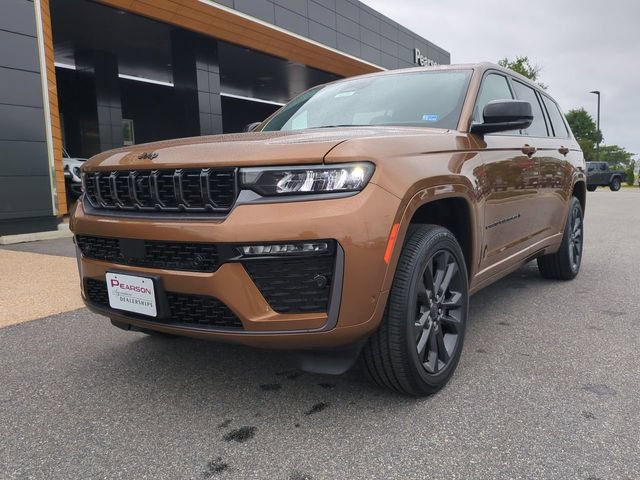 New 2026 Jeep Grand Cherokee L Limited AWD/4WD image 8