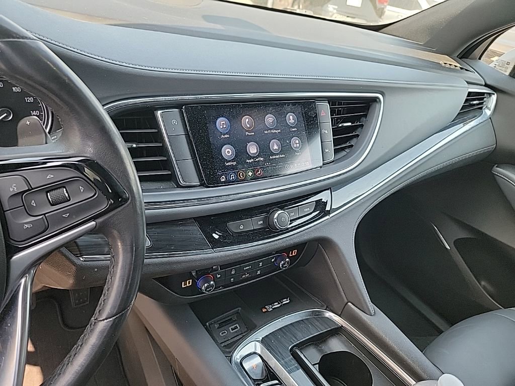 Used 2023 Buick Enclave Essence w/ Sport Touring Edition FWD image 11