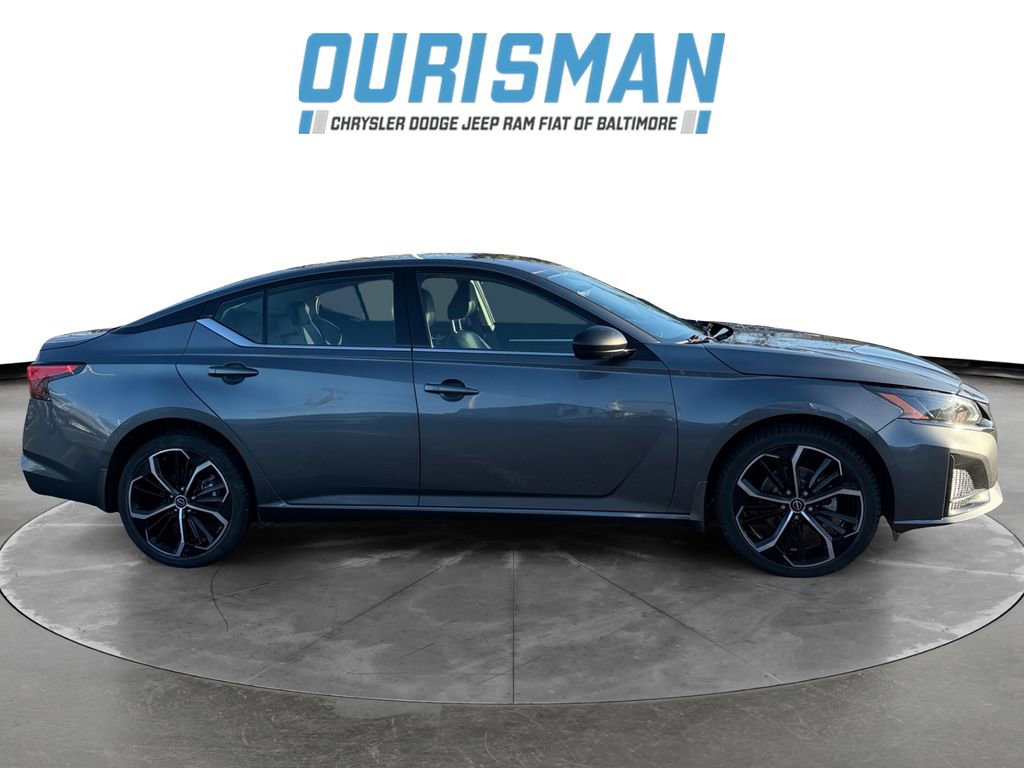 Used 2025 Nissan Altima 2.5 SR image 7