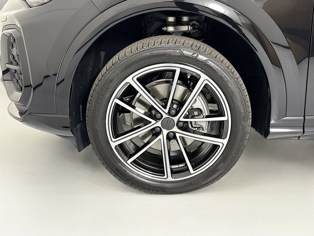 Used 2026 Audi Q5 Premium w/ Premium Plus AWD/4WD image 32