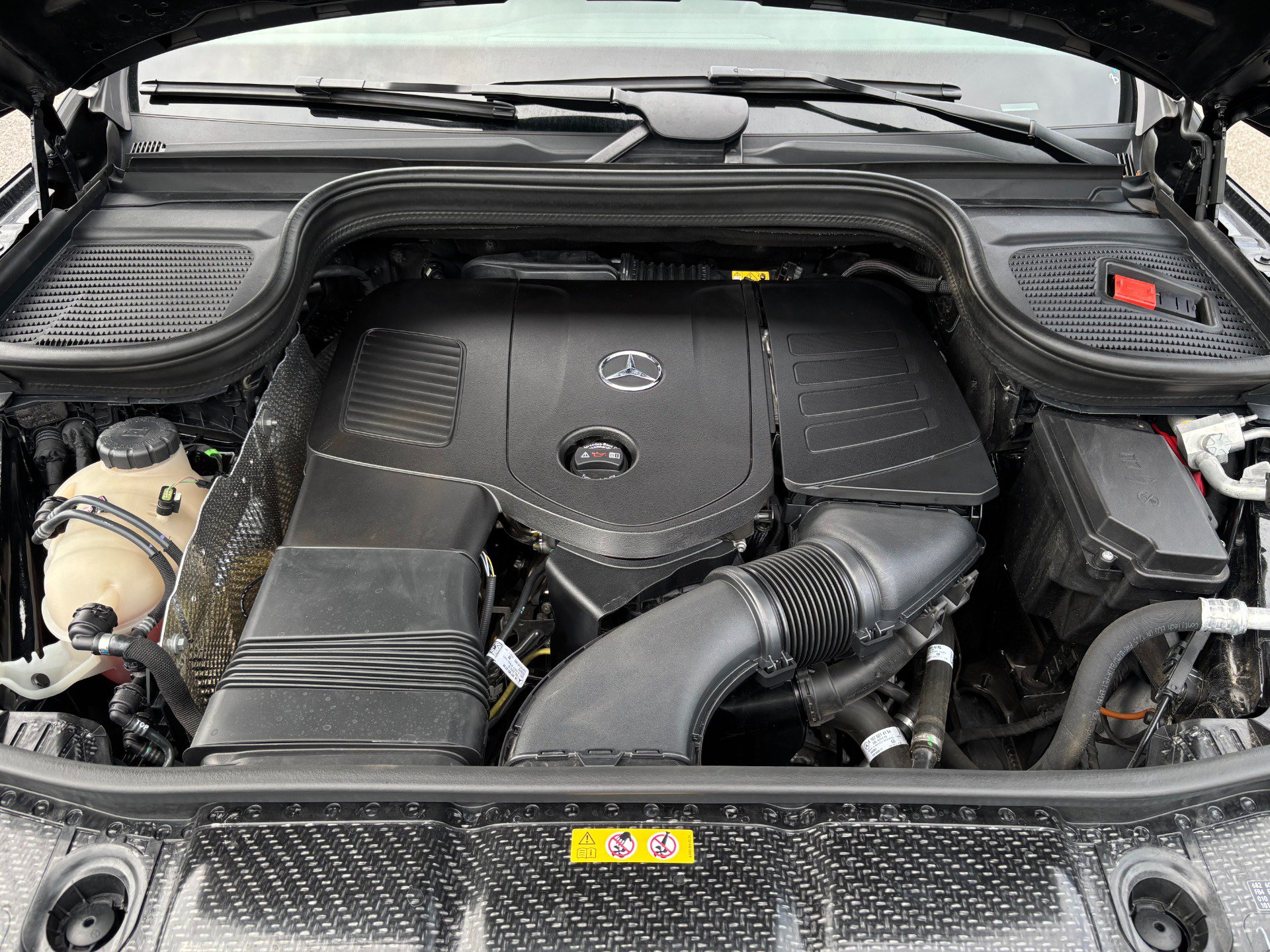 Used 2025 Mercedes-Benz GLE 350 4MATIC image 57