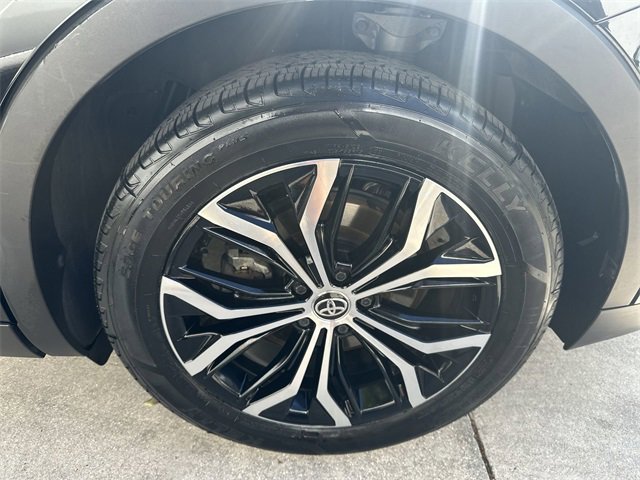 Used 2024 Toyota Crown XLE image 19