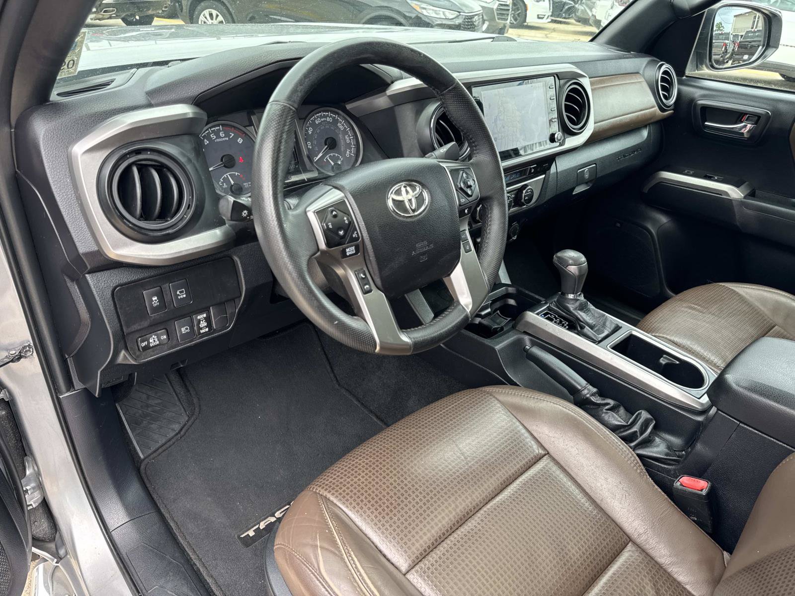 Used 2021 Toyota Tacoma Limited RWD image 17