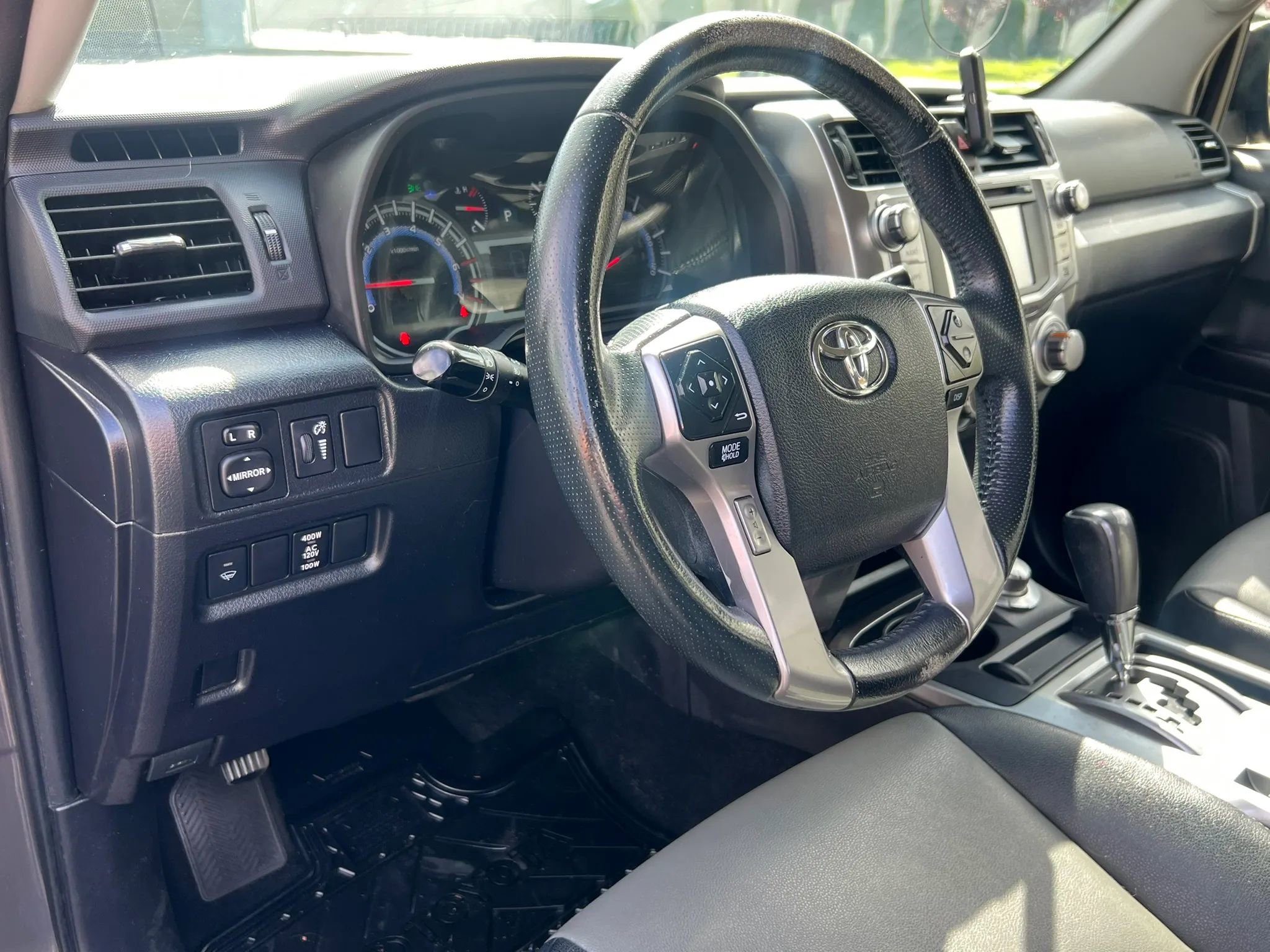 Used 2016 Toyota 4Runner Limited AWD/4WD image 16