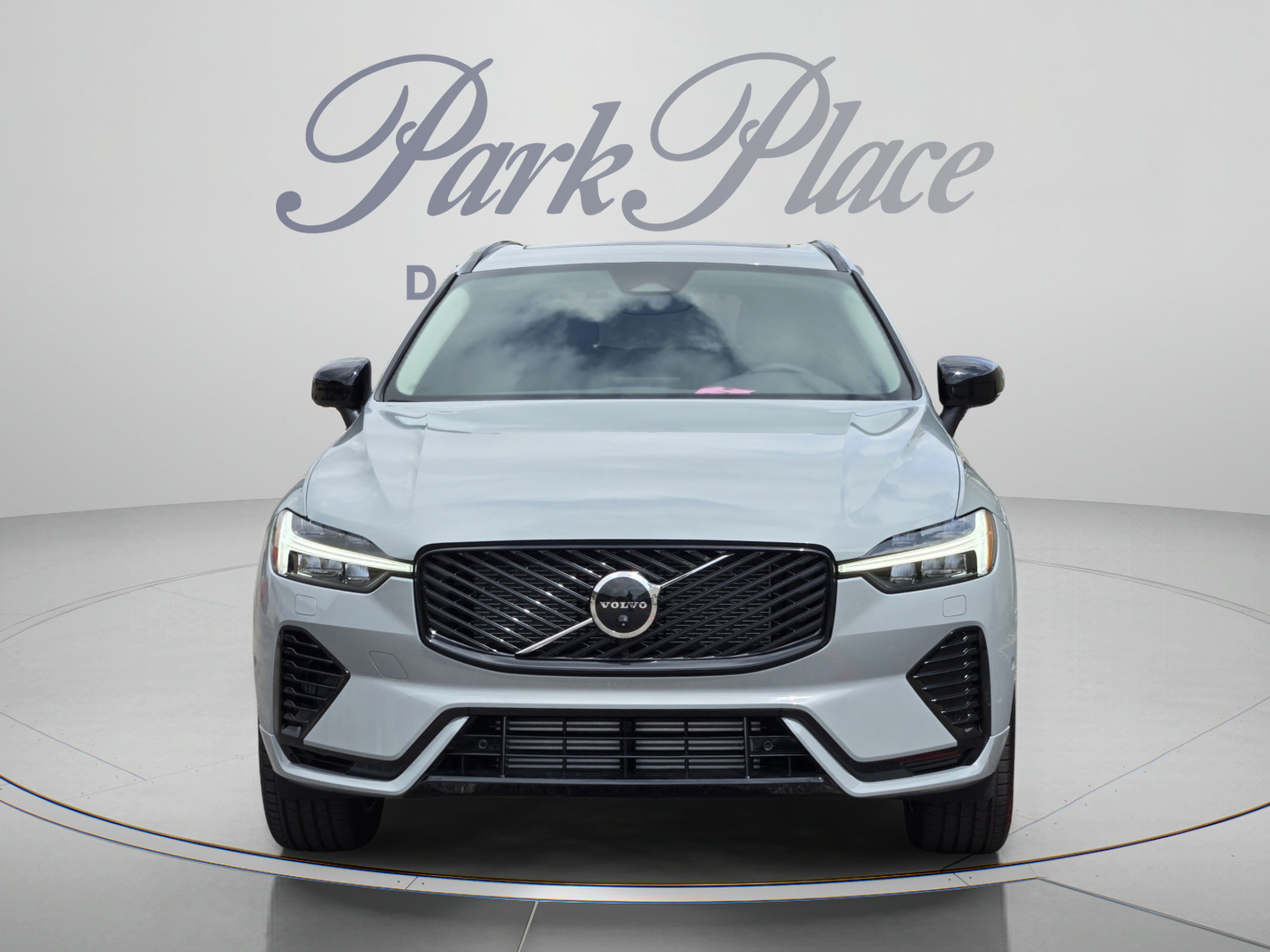 New 2026 Volvo XC60 T8 Plus w/ Climate Package PRO AWD/4WD image 9
