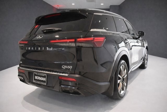 Used 2023 INFINITI QX60 Luxe w/ Performance Audio Package image 16