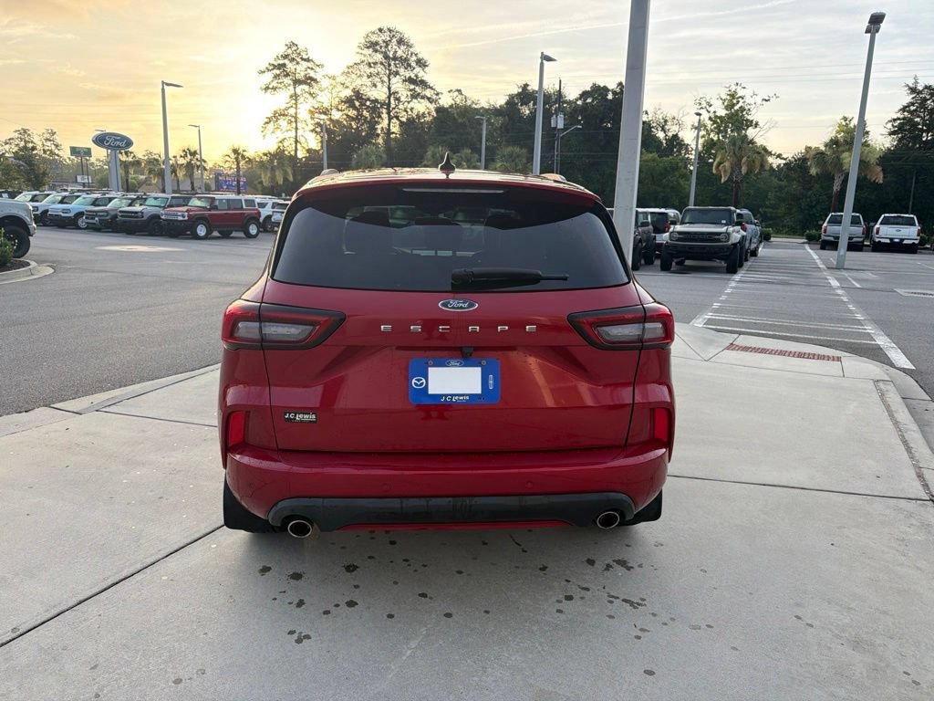 Used 2023 Ford Escape ST-Line w/ Tech Pack #1 FWD image 6