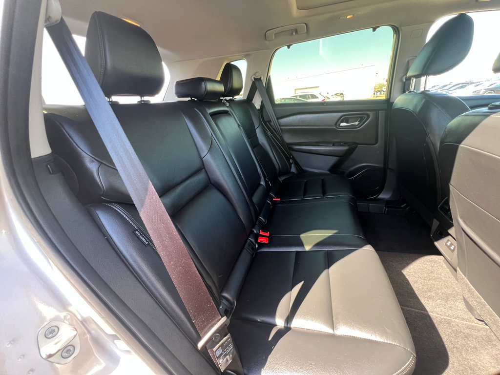 Used 2024 Nissan Rogue SL w/ SL Premium Package AWD/4WD image 17