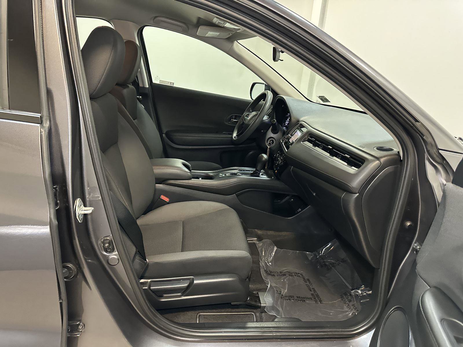 Certified 2022 Honda HR-V LX image 31