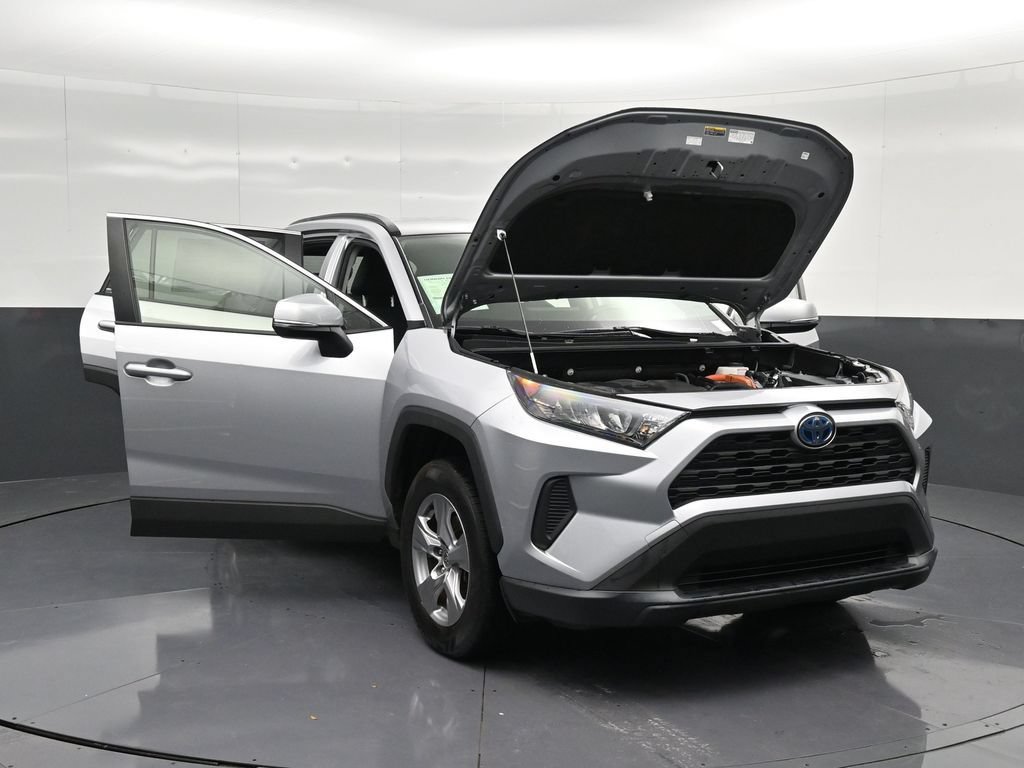 Used 2022 Toyota RAV4 LE AWD/4WD image 37