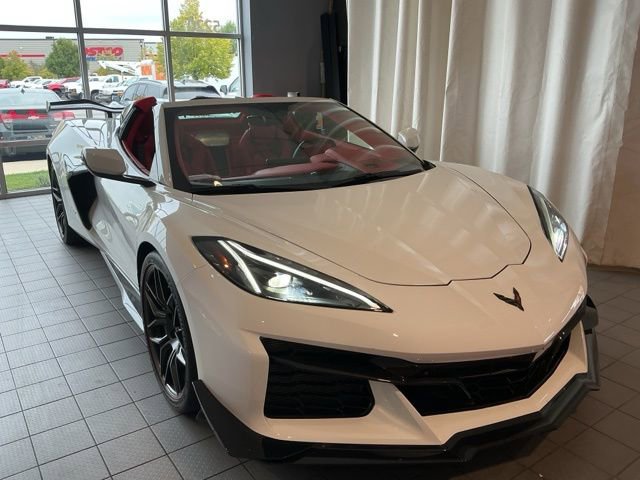 Used 2023 Chevrolet Corvette Z06 w/ Z07 Performance Package image 12