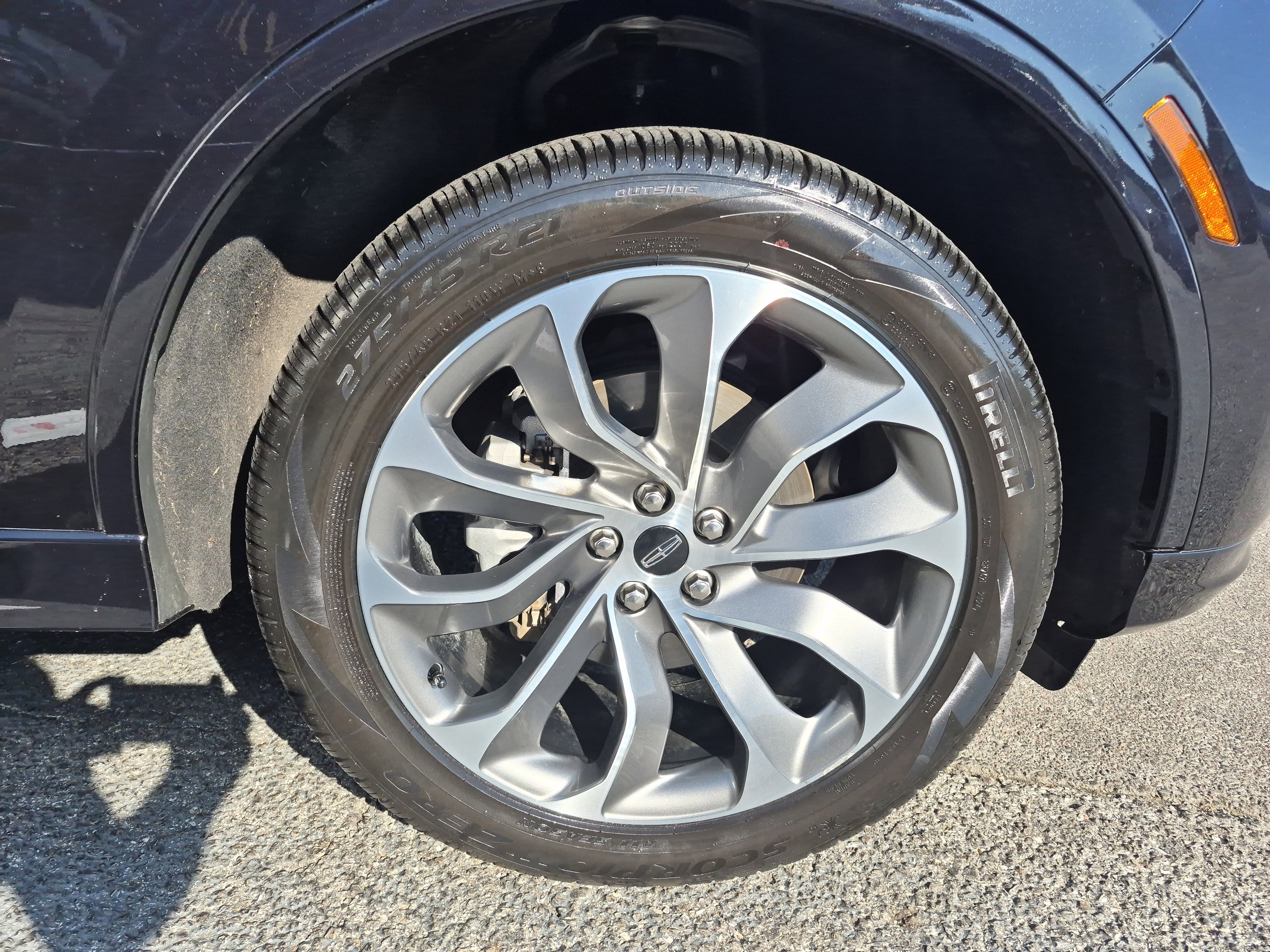 Used 2025 Lincoln Aviator AWD w/ Jet Appearance Package image 7