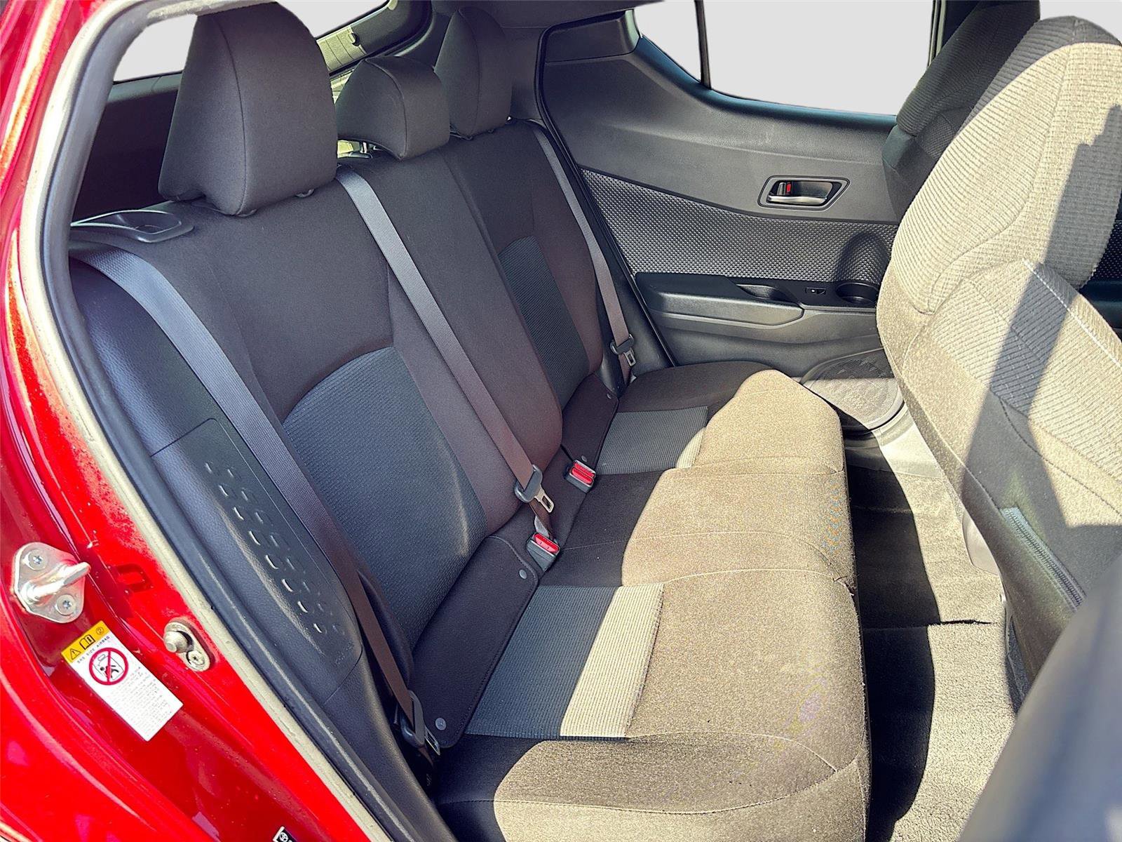 Used 2019 Toyota C-HR LE image 26