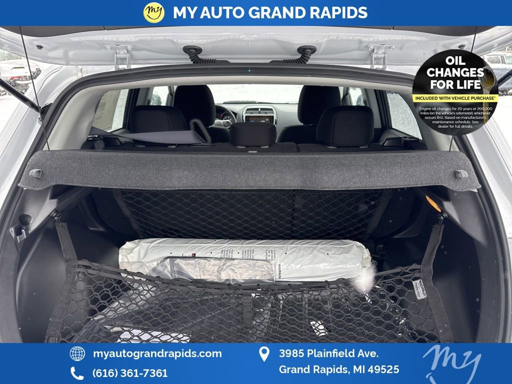 Used 2025 Mitsubishi Outlander Sport LE image 12