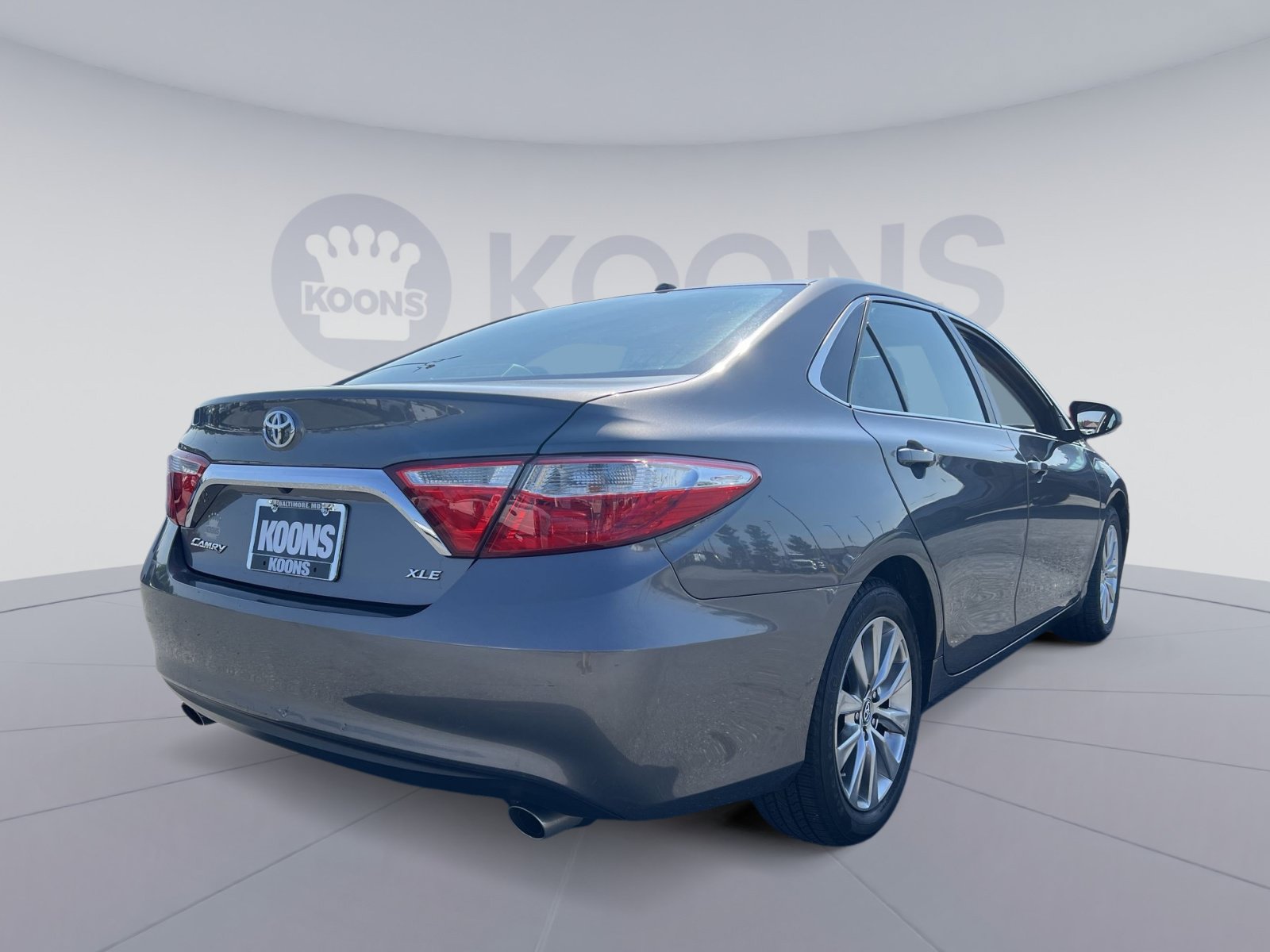 Used 2016 Toyota Camry XLE FWD image 4
