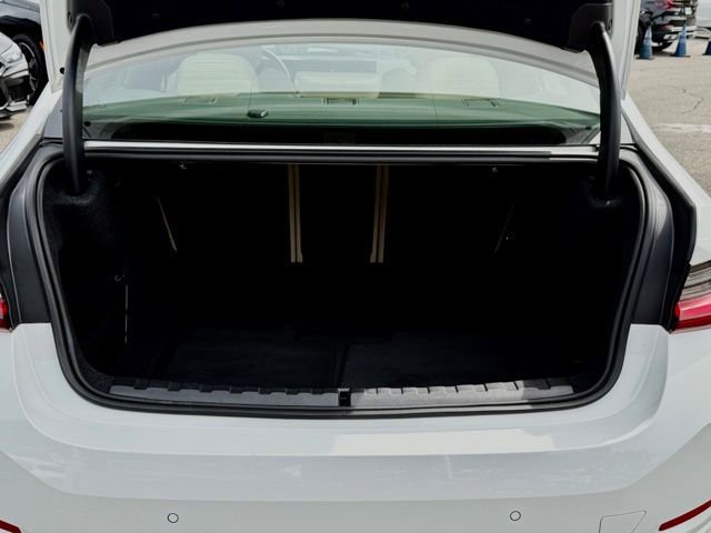 Certified 2023 BMW 330i Sedan w/ Convenience Package image 16