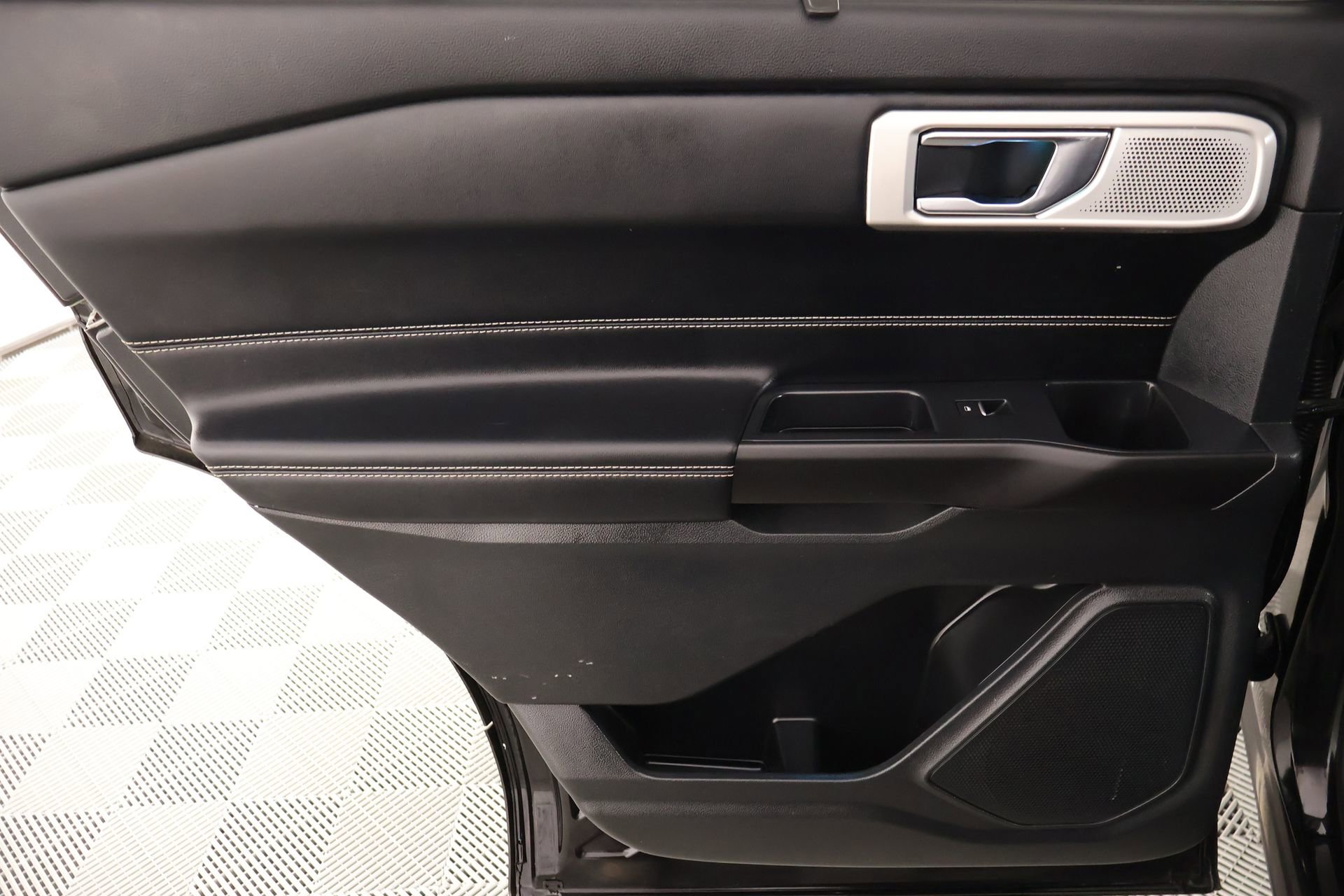 Used 2020 Ford Explorer ST w/ ST Street Pack image 19