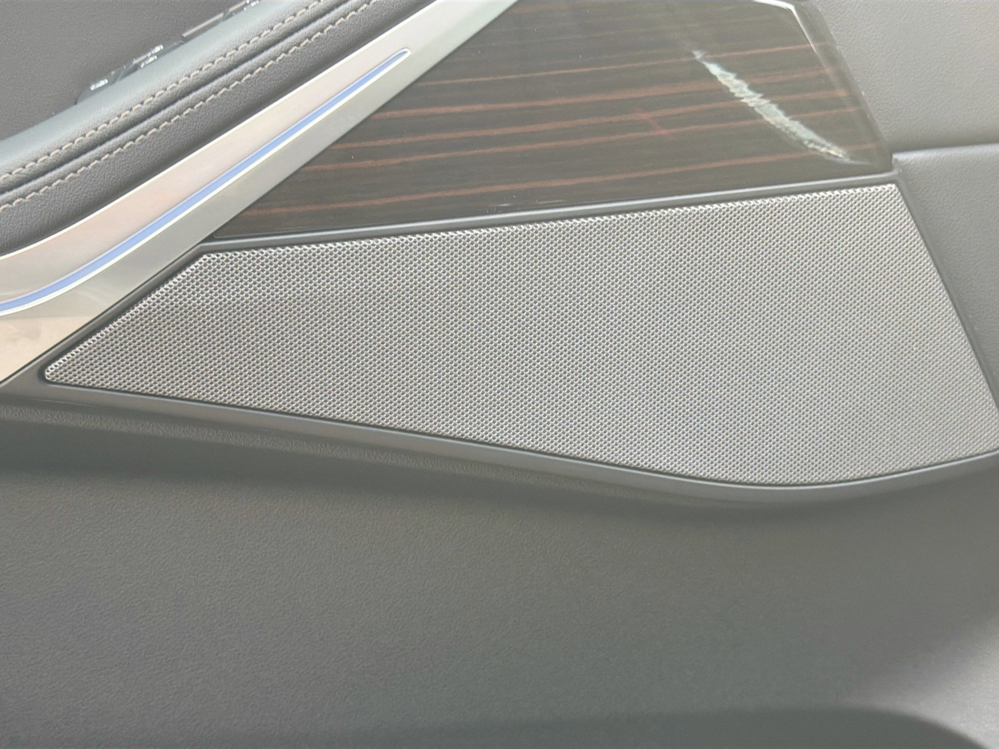 New 2026 BMW X5 xDrive50e w/ Executive Package image 24