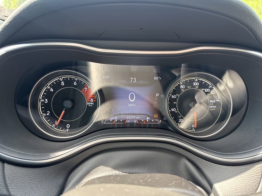 Used 2022 Jeep Cherokee Limited AWD/4WD image 15