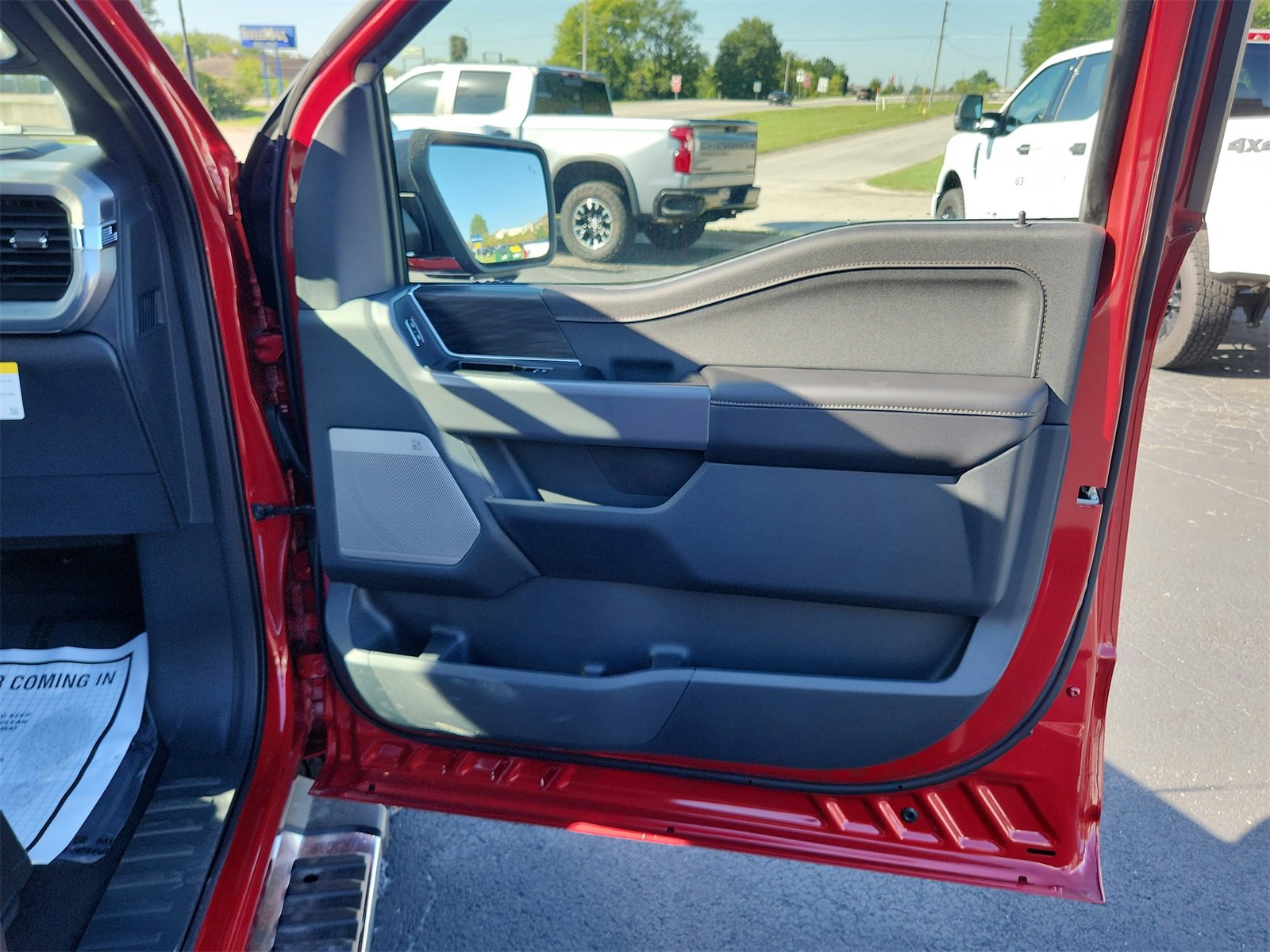 New 2025 Ford F150 Lariat w/ Equipment Group 501A Mid image 26