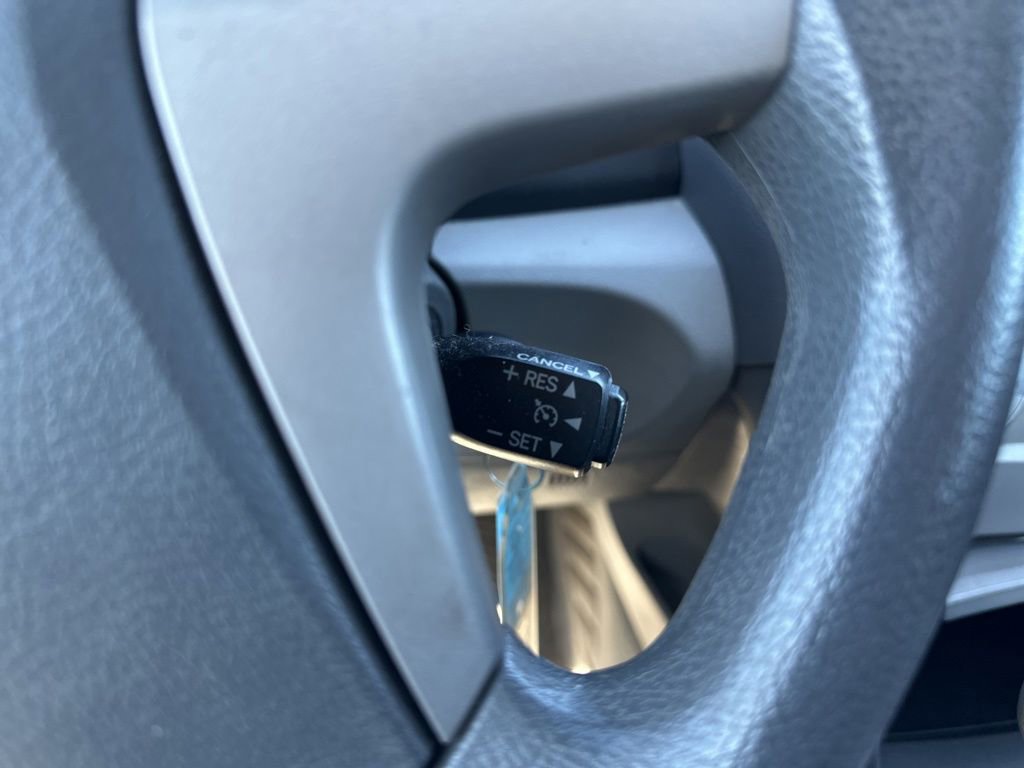 Used 2011 Toyota Camry LE image 21