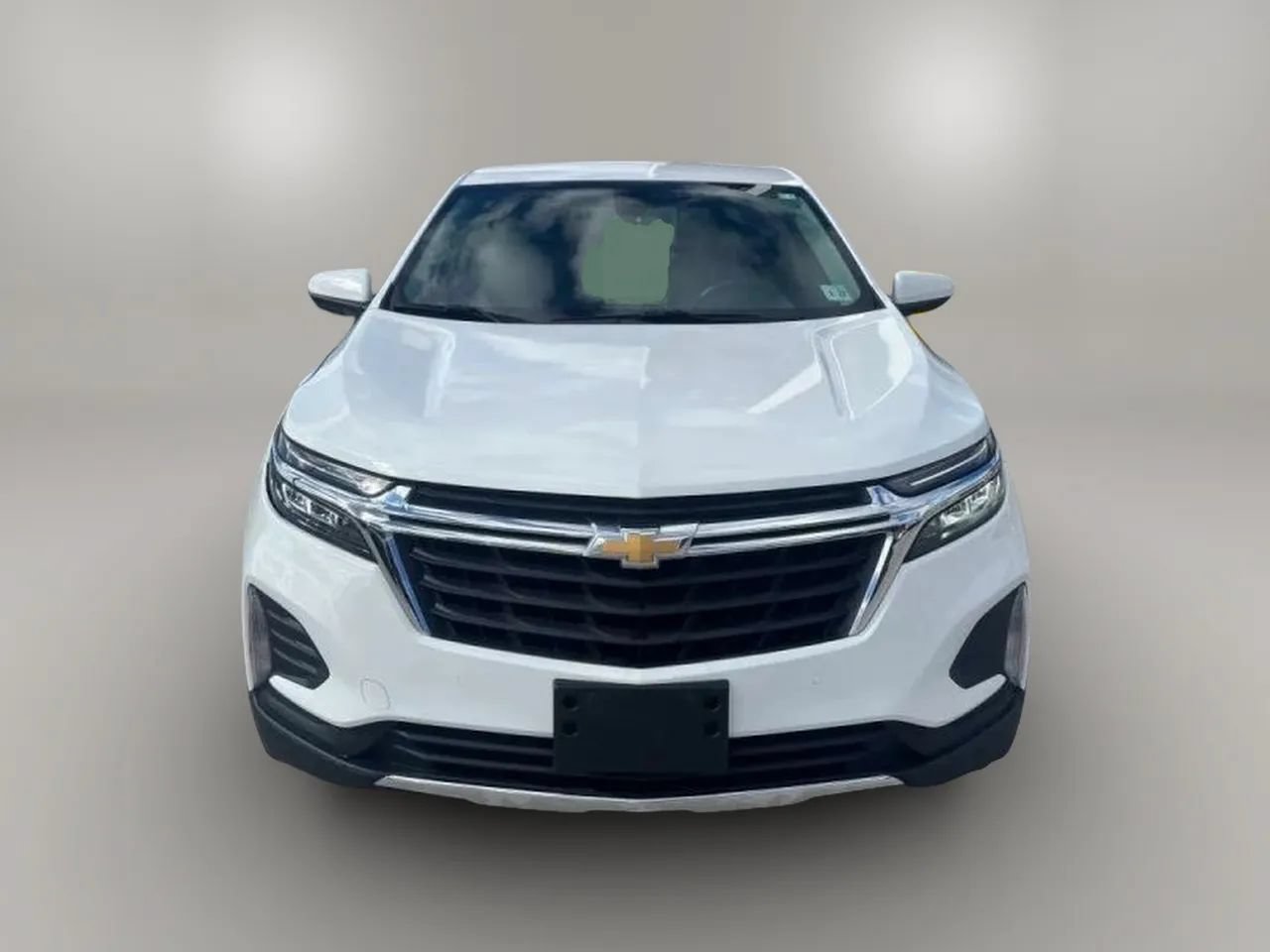 Used 2022 Chevrolet Equinox LT w/ Driver Convenience Package FWD image 2