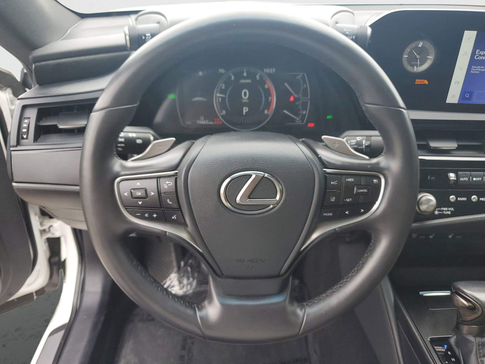 Used 2024 Lexus ES 300h w/ Premium Package FWD image 27
