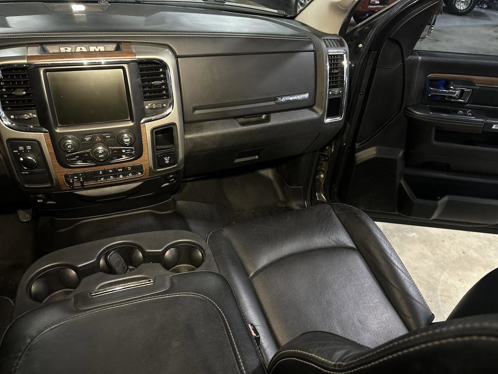 Used 2015 RAM 2500 Laramie w/ Convenience Group image 9