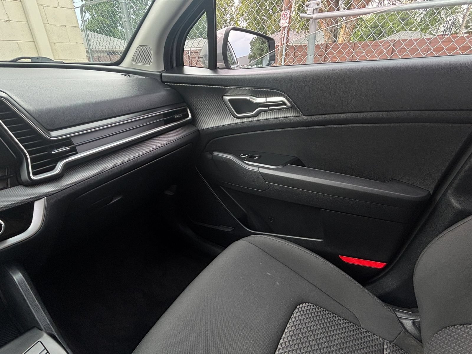 Used 2024 Kia Sportage LX FWD image 32