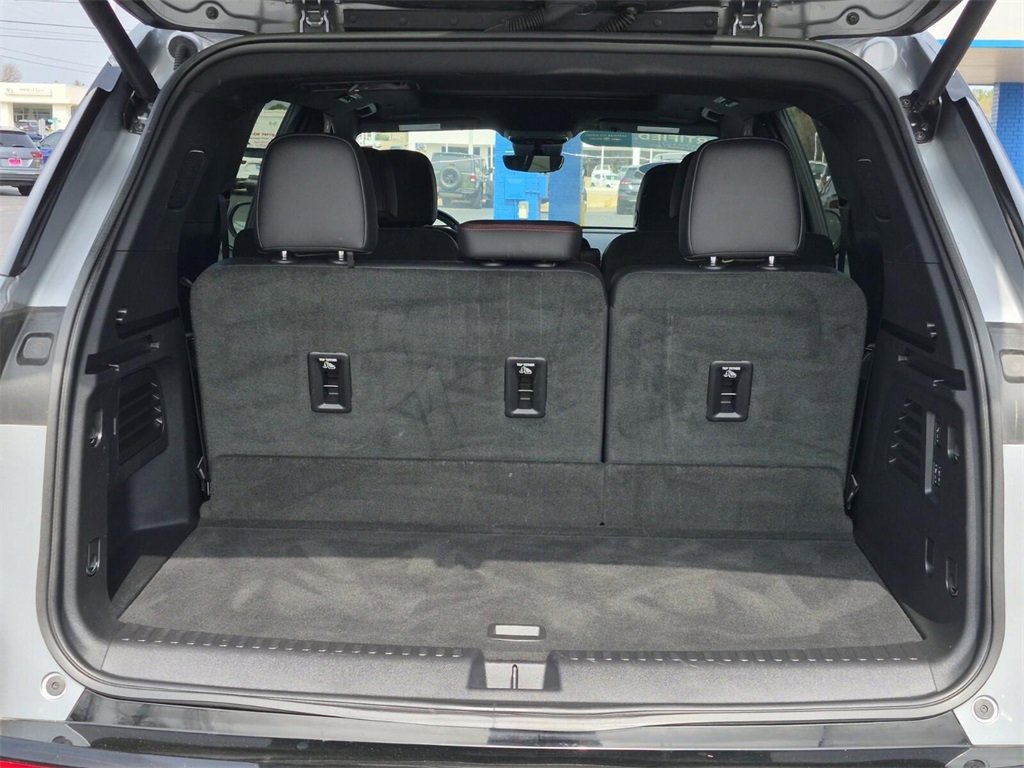 Certified 2025 Chevrolet Traverse RS w/ LPO, Floor Liner Package image 8