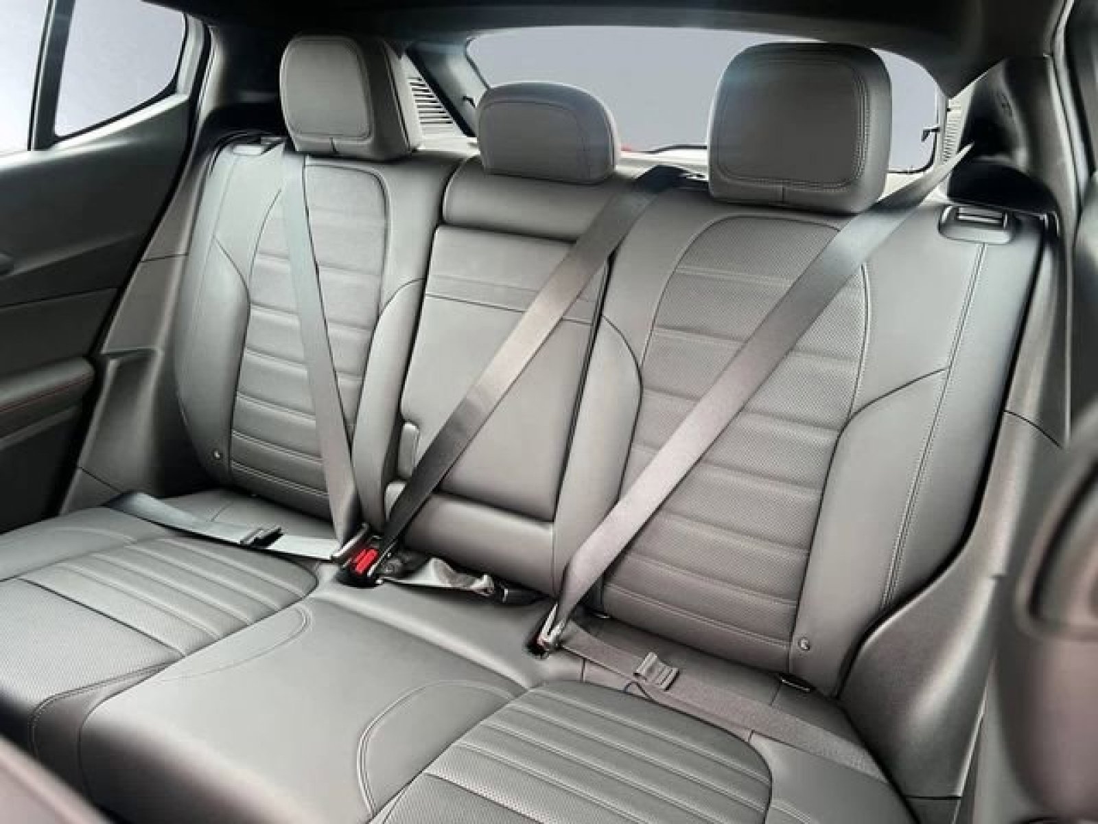 Used 2024 Dodge Hornet R/T Plus w/ Tech Pack Plus w/o Parking image 19