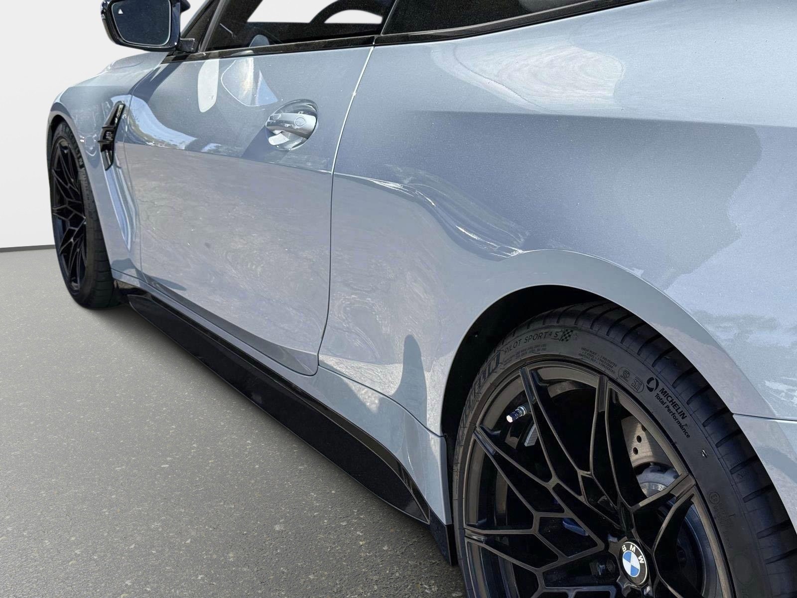 Used 2025 BMW M4 xDrive Competition w/ Executive Package image 17