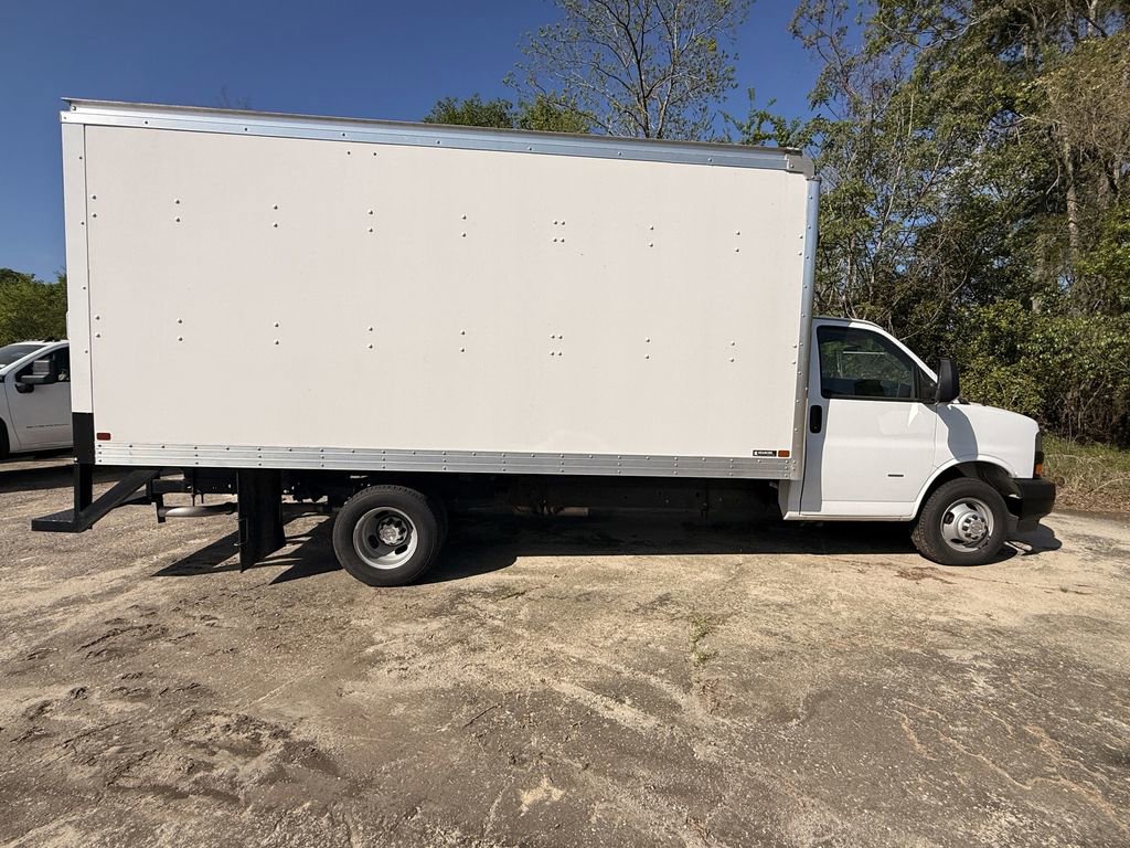 New 2024 Chevrolet Express 3500 w/ Power Convenience Package RWD image 6