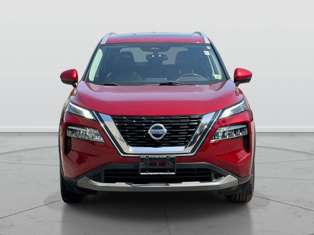 Used 2021 Nissan Rogue SV w/ Premium Package image 2