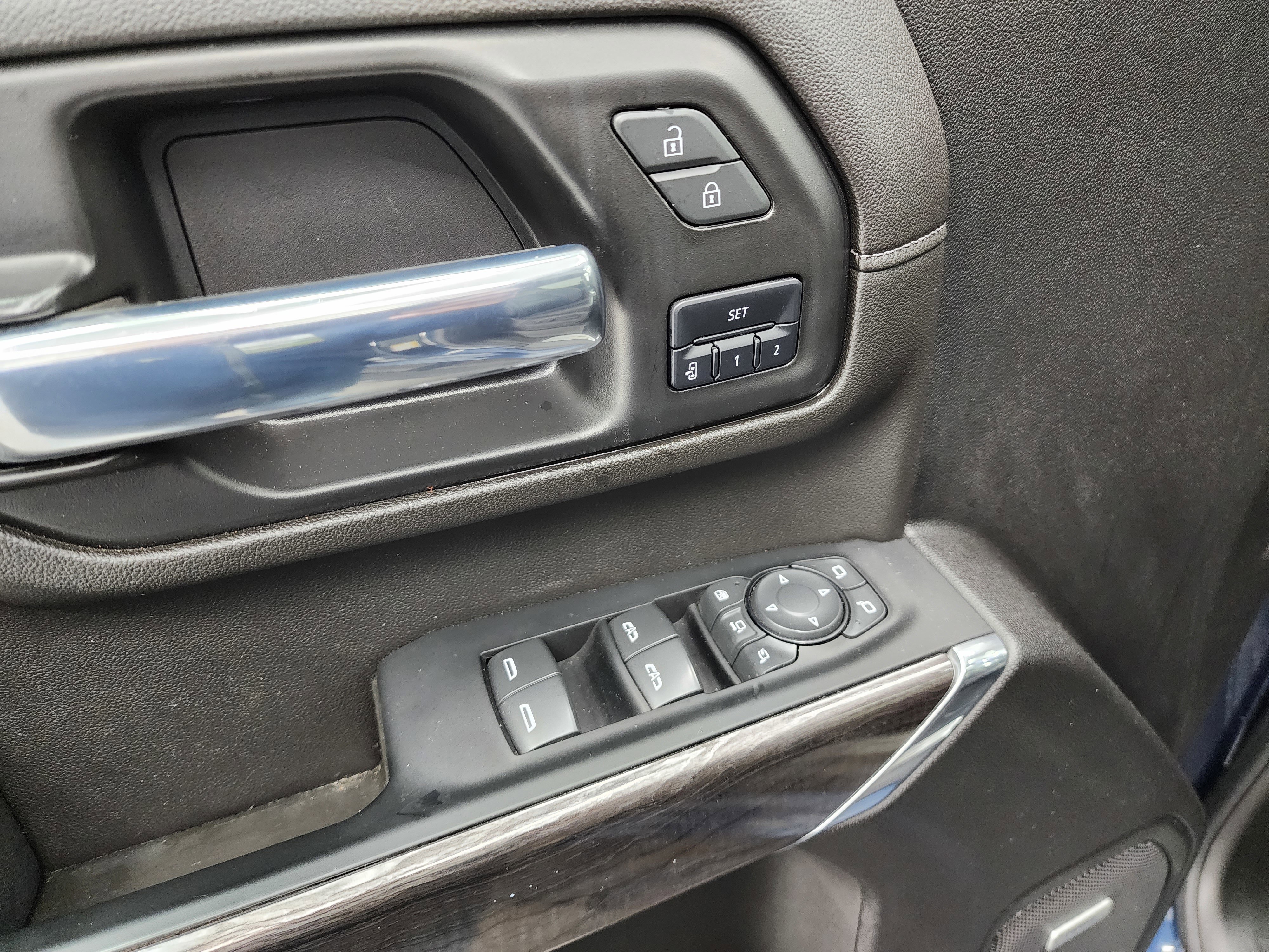 Used 2023 Chevrolet Silverado 3500 LTZ w/ LTZ Plus Package image 45